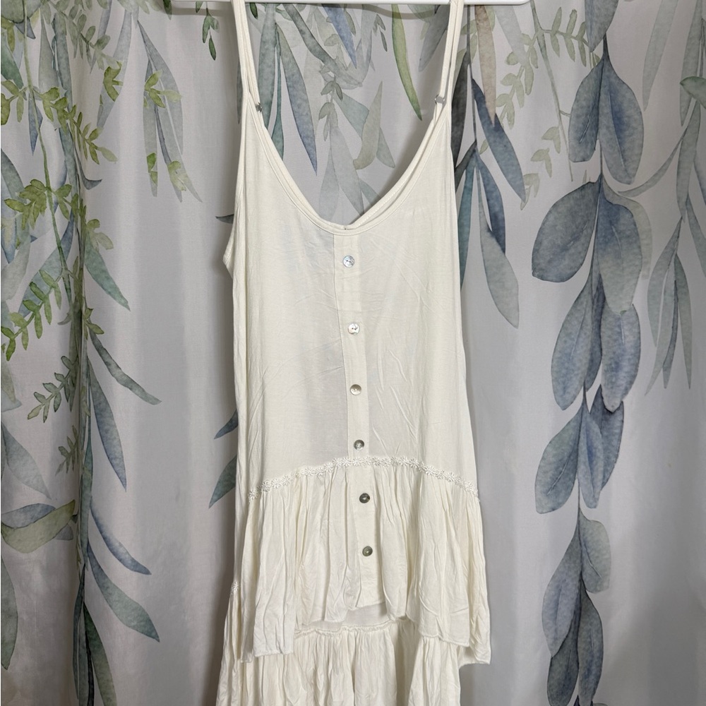 POL BOUTIQUE BRAND White Button-Down Sleeveless Tunic